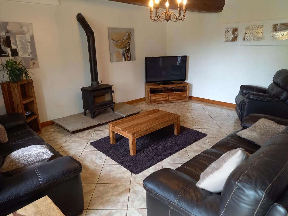 La Gasteboisiere With Swimming Pool And Games Room Le Mesnil-Adelee Exterior foto